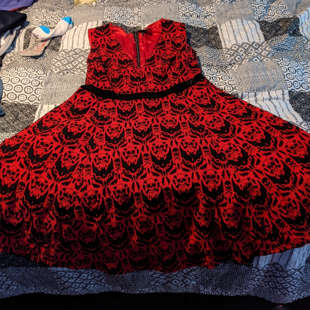 Dress - Picture 2 of 4
